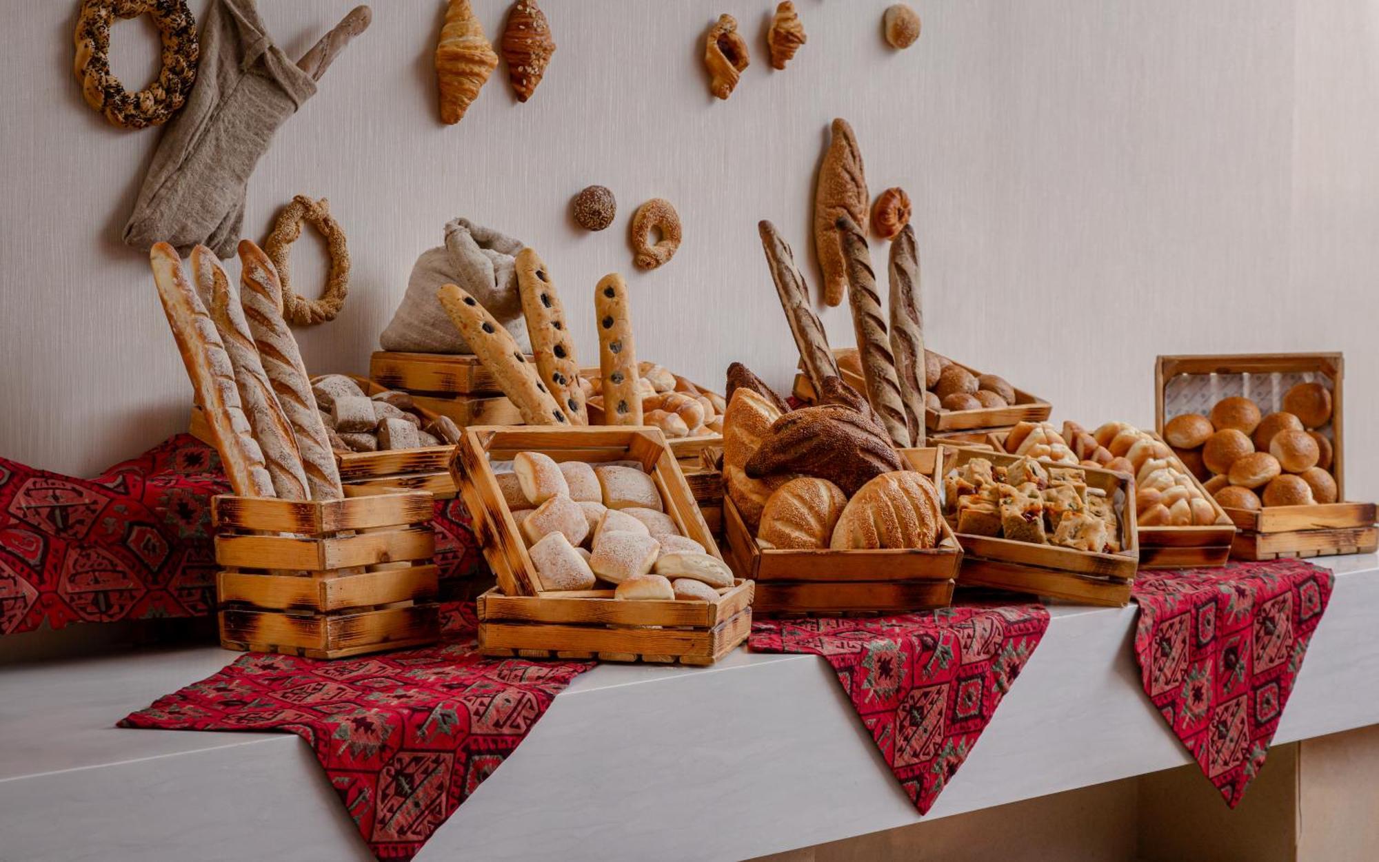 Lankaran Springs Wellness Resort Εξωτερικό φωτογραφία Bread at a bakery