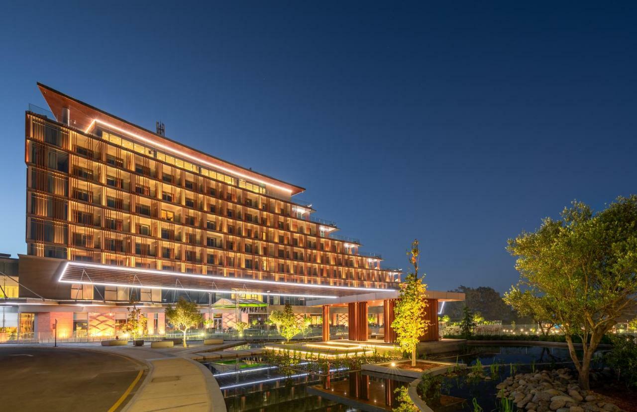 Lankaran Springs Wellness Resort Εξωτερικό φωτογραφία The hotel at night